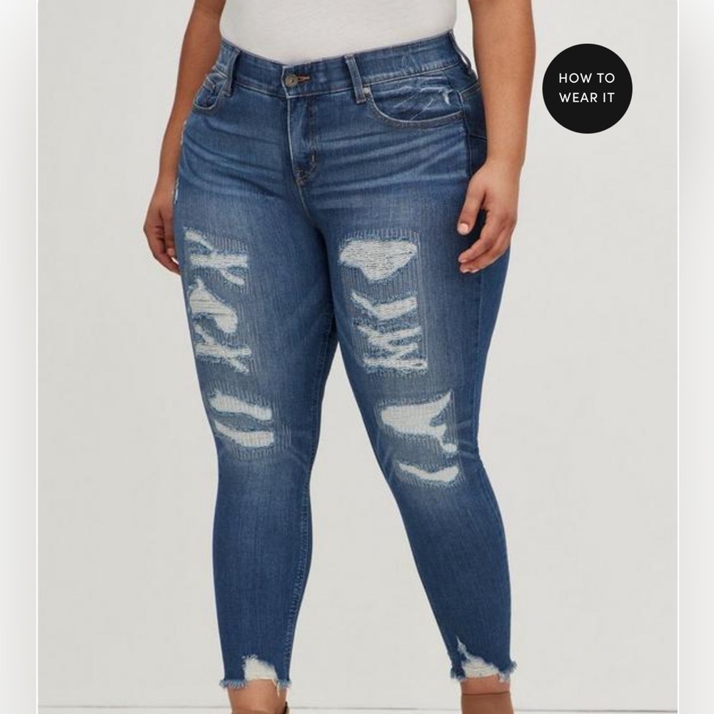 Torrid Bombshell Skinny Premium Stretch High-Rise Destructed Jean Size 16 R
